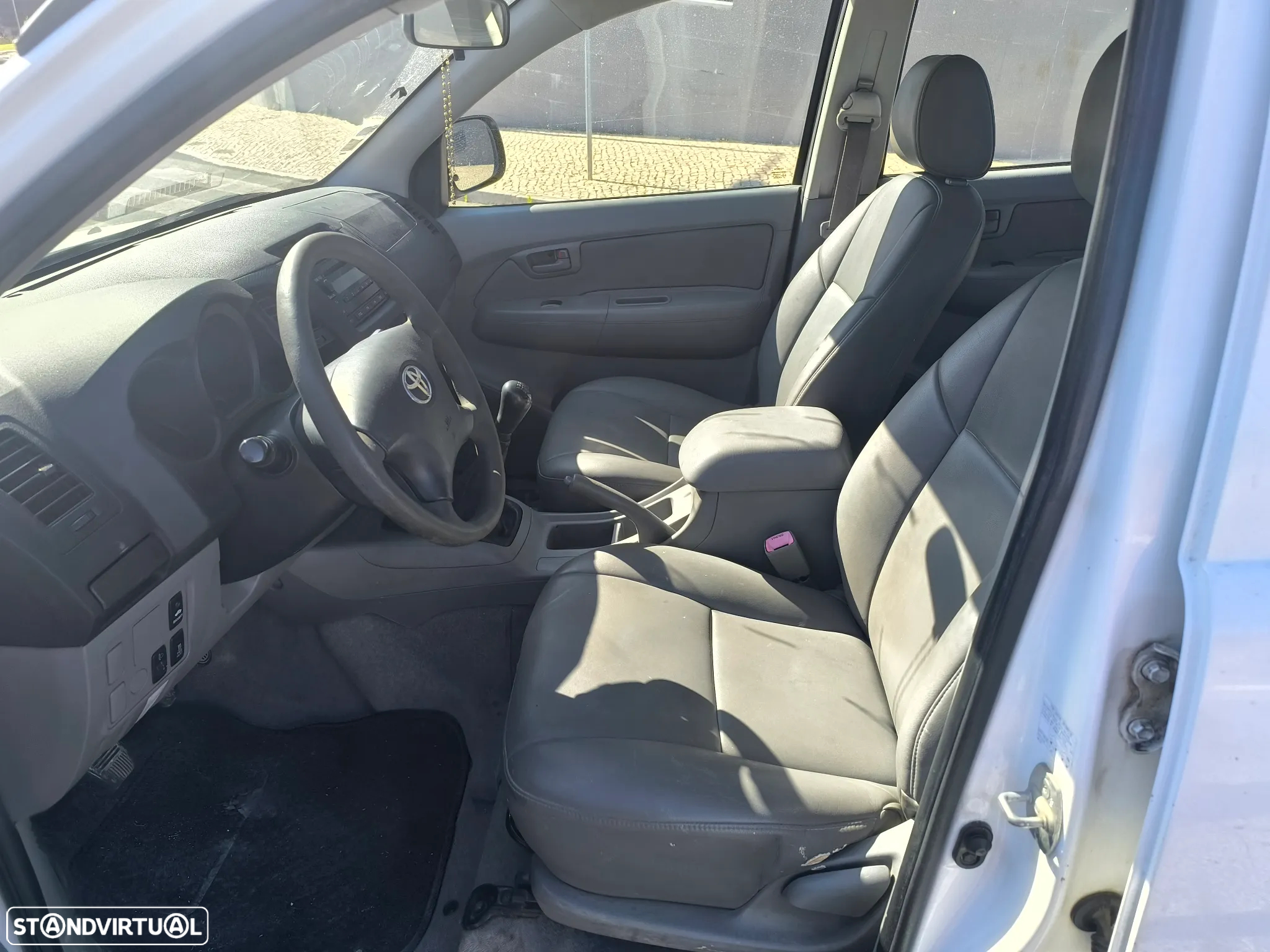 Toyota Hilux 2.5 D-4D 2WD CD AC - 6