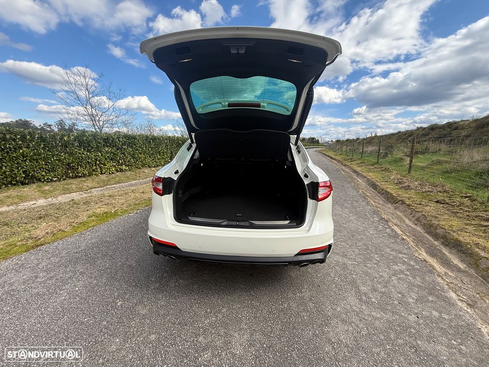 Maserati Levante S Q4 GranSport - 12