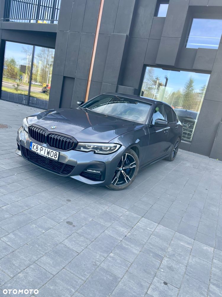 BMW Seria 3 330i xDrive - 1