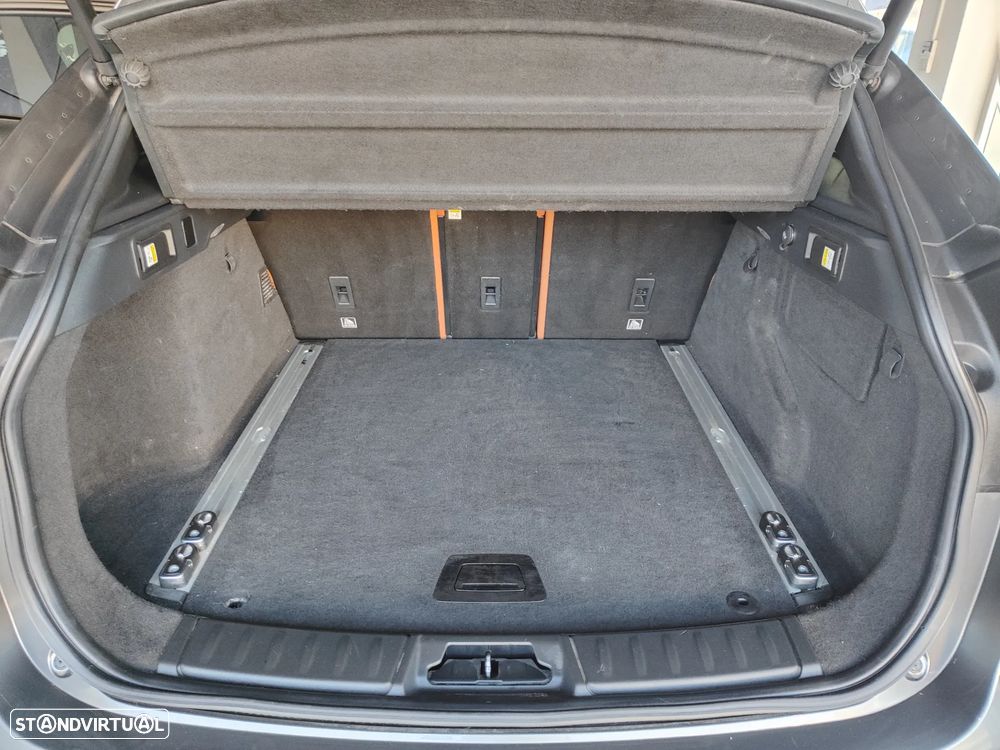 Jaguar F-Pace 20d Aut. R-Sport - 16