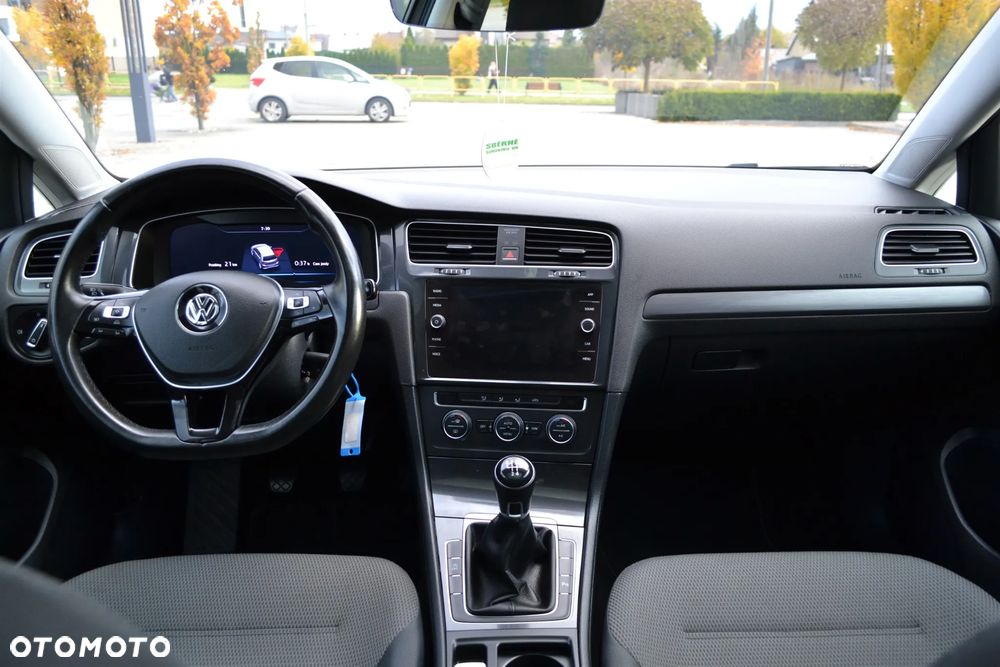 Volkswagen Golf VII 1.6 TDI BMT Comfortline - 16