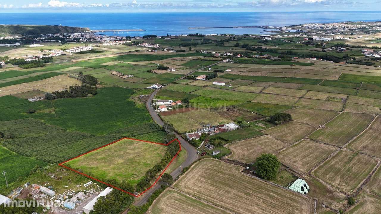 Terreno com Vista Mar em Praia da Vitória, Ilha Terceira - Grande imagem: 4/8