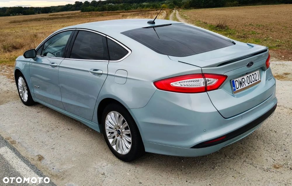 Ford Mondeo 2.0 Hybrid Titanium - 4
