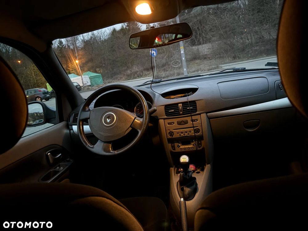 Renault Thalia - 10