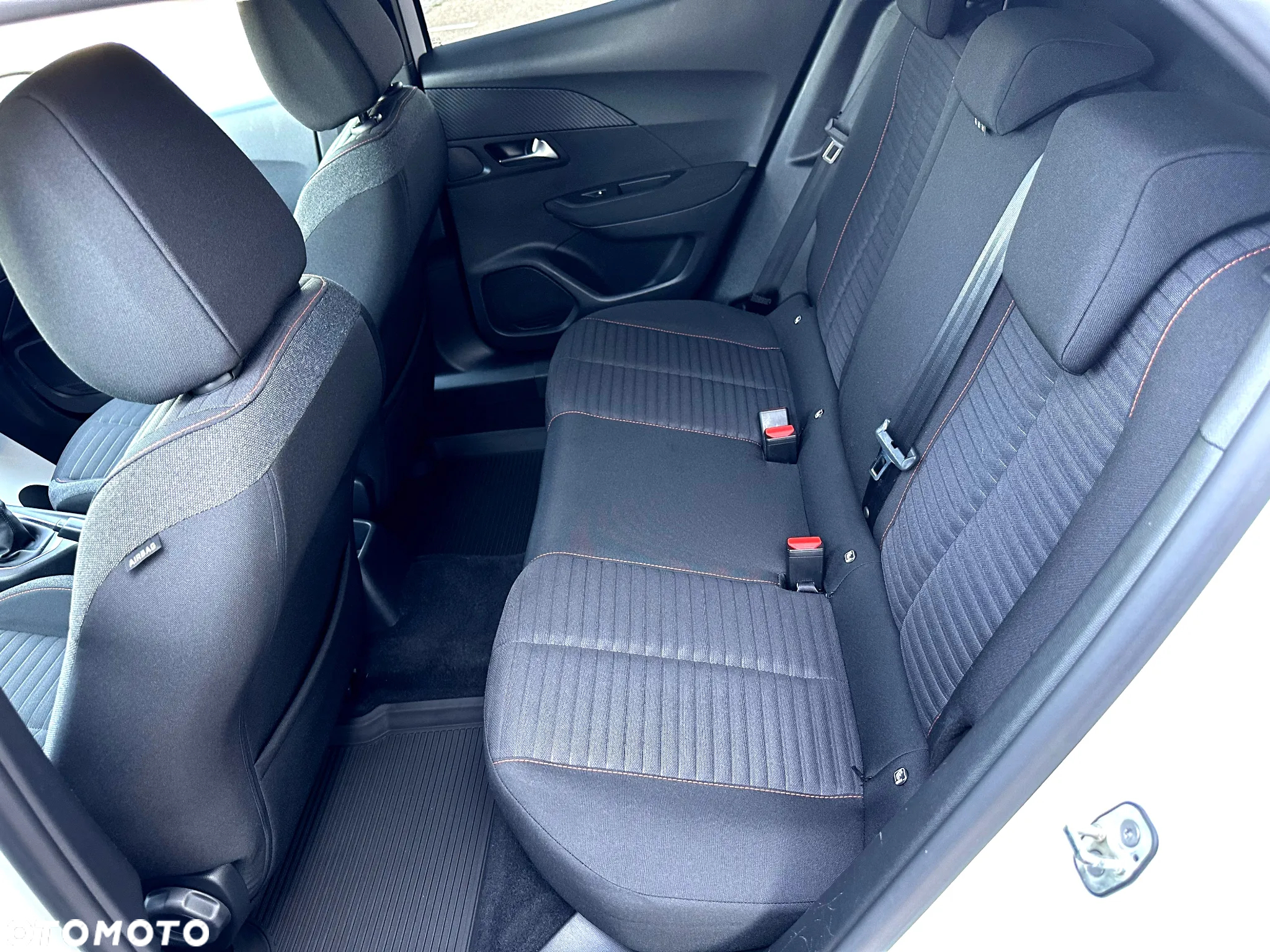 Peugeot 2008 PureTech 100 Style - 32