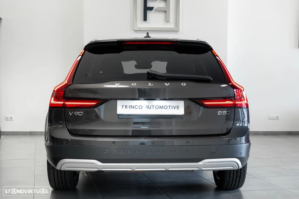 Volvo V90 Cross Country B5 B AWD Geartronic Pro - 4