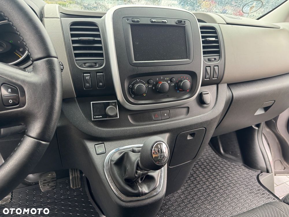 Renault Trafic - 16