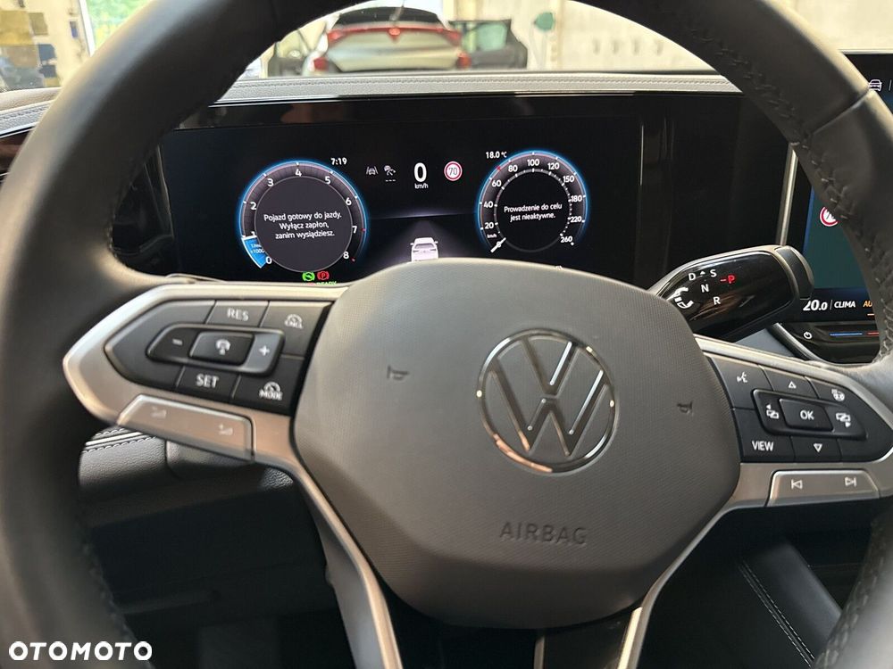 Volkswagen Tiguan 1.5 eTSI Elegance DSG - 23