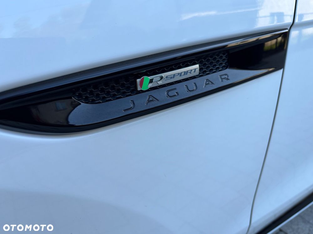Jaguar F-Pace 2.0 i4D AWD R-Sport - 11