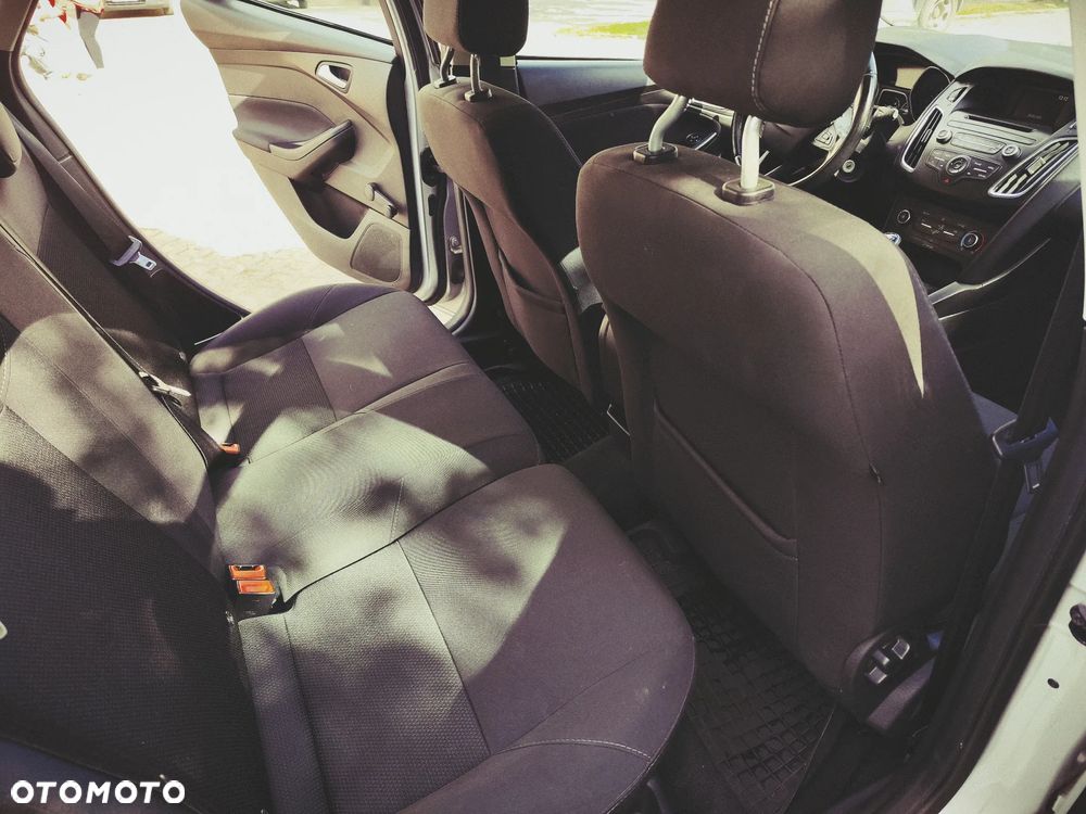 Ford Focus 1.5 TDCi SYNC Edition - 15