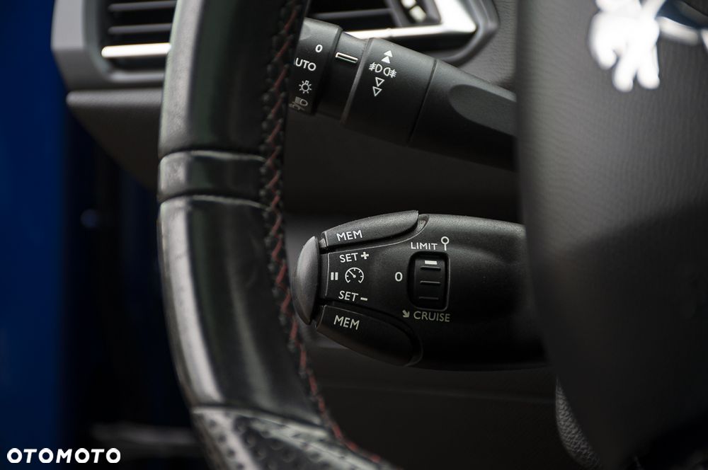 Peugeot 308 BlueHDi 150 EAT6 Stop & Start GT-Line Edition - 40