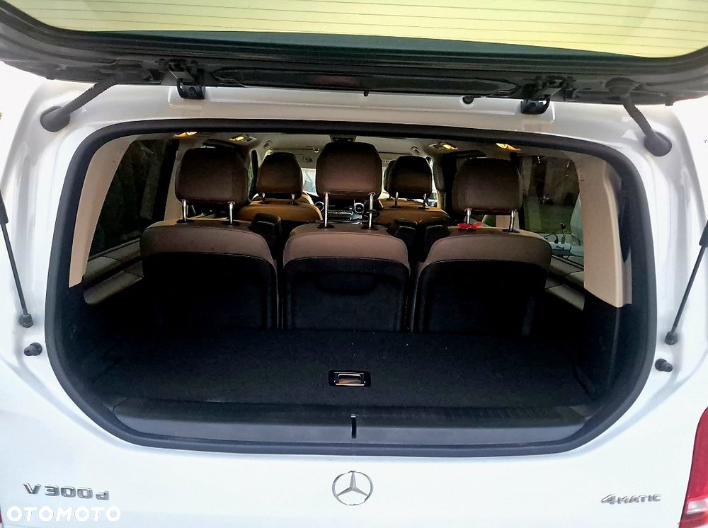 Mercedes-Benz Klasa V 300 d 4-Matic 9G-Tronic Exclusive (d³ugi) - 21