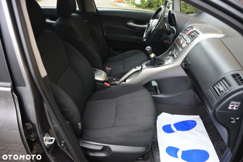 Toyota Auris 1.4 VVT-i - 29