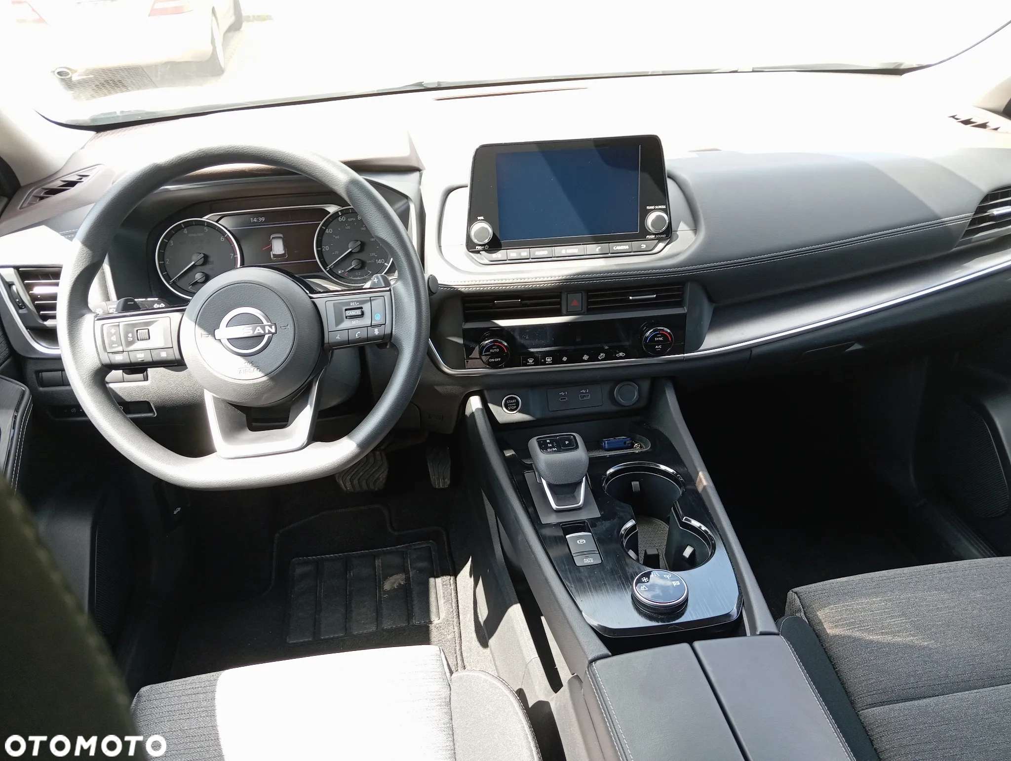 Nissan X-Trail - 12