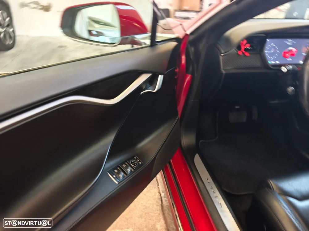 Tesla Model S 100D - 33