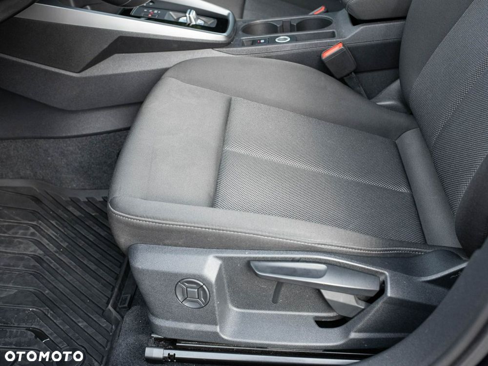 Audi A3 Sportback 30 TDI S tronic - 11