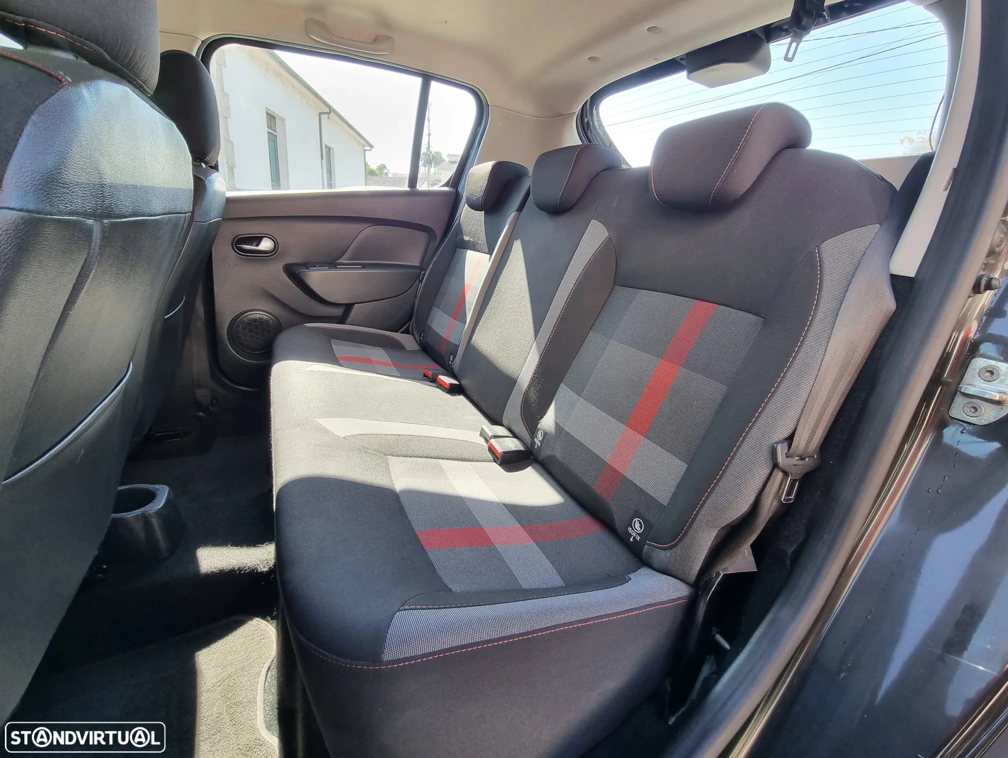 Dacia Sandero - 14