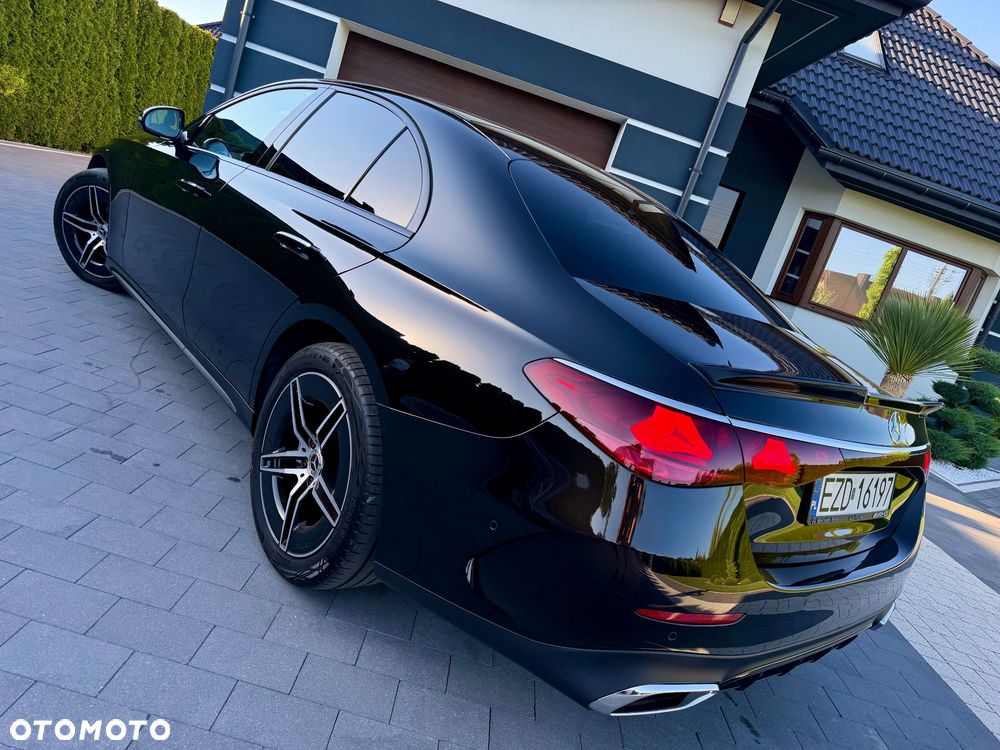 Mercedes-Benz Klasa E 220 d mHEV 4-Matic AMG 9G-Tronic - 35