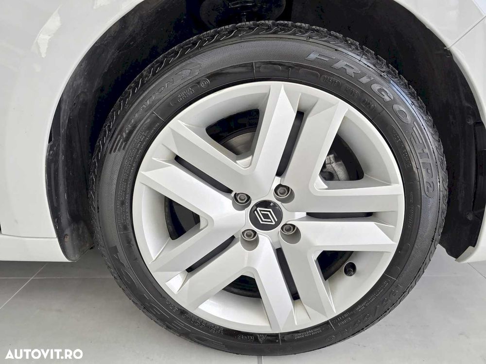 Renault Clio BLUE dCi 100 EVOLUTION - 31