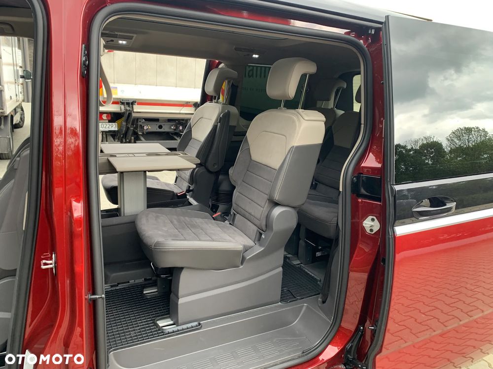 Volkswagen Multivan - 13