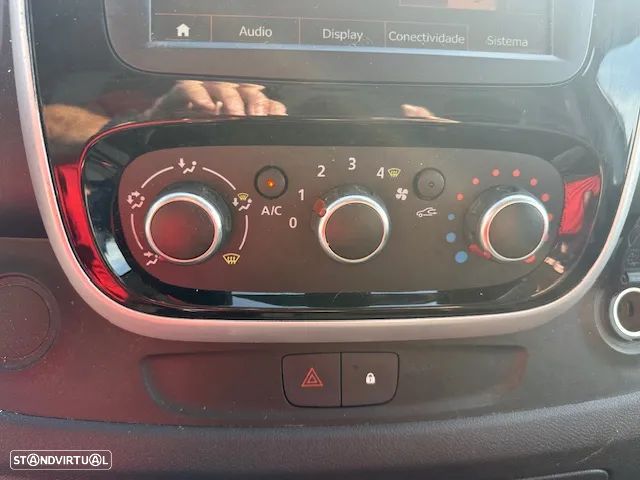 Renault TRAFIC TETO ALTO LONGA 145 CV - 17