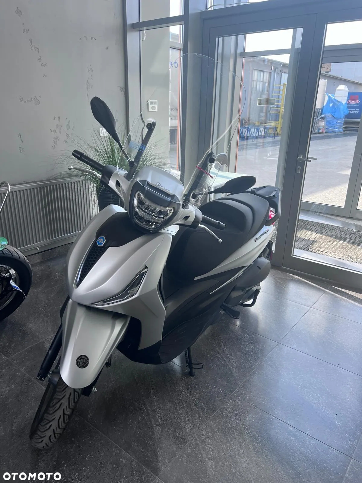 Piaggio Beverly - 2