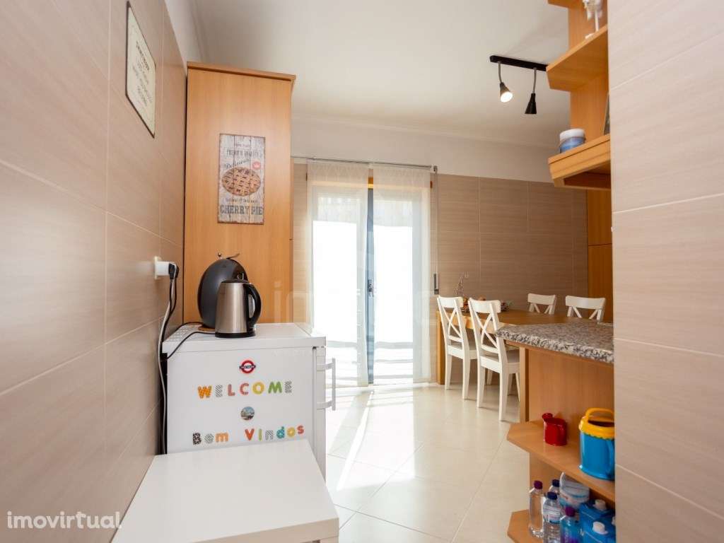 Apartamento T2 Usado com lugar de estacionamento em Vialonga - Grande imagem: 4/27