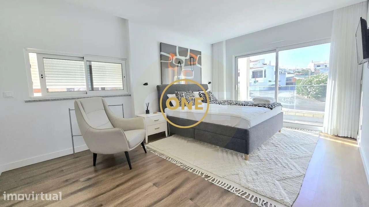 T3 Contemporâneo Perto da Praia - Grande imagem: 5/23