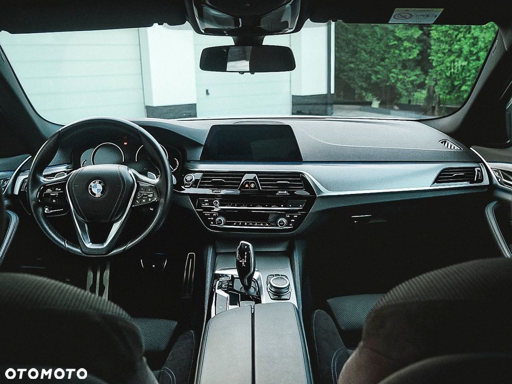 BMW Seria 5 530i xDrive M Sport sport - 16