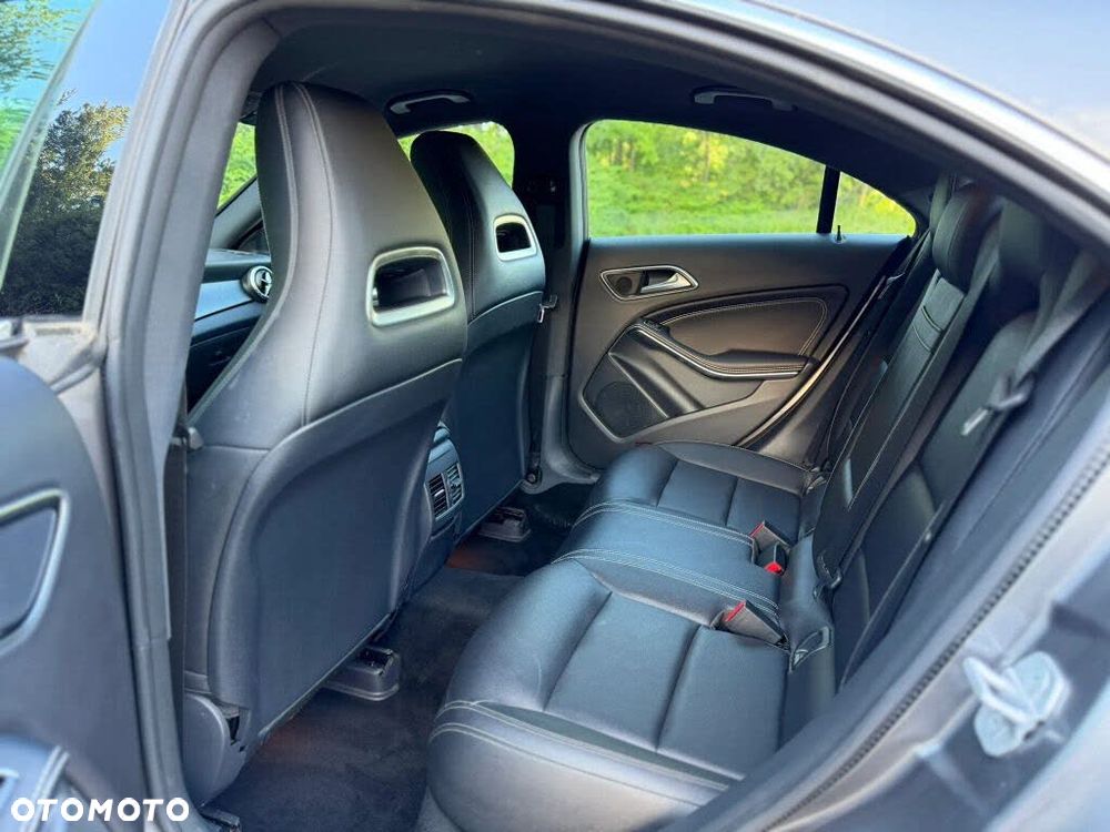 Mercedes-Benz CLA 220 7G-DCT Edition 1 - 11