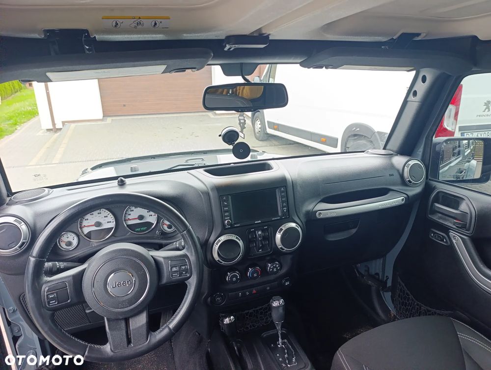 Jeep Wrangler 3.6 Unlim Sahara - 16