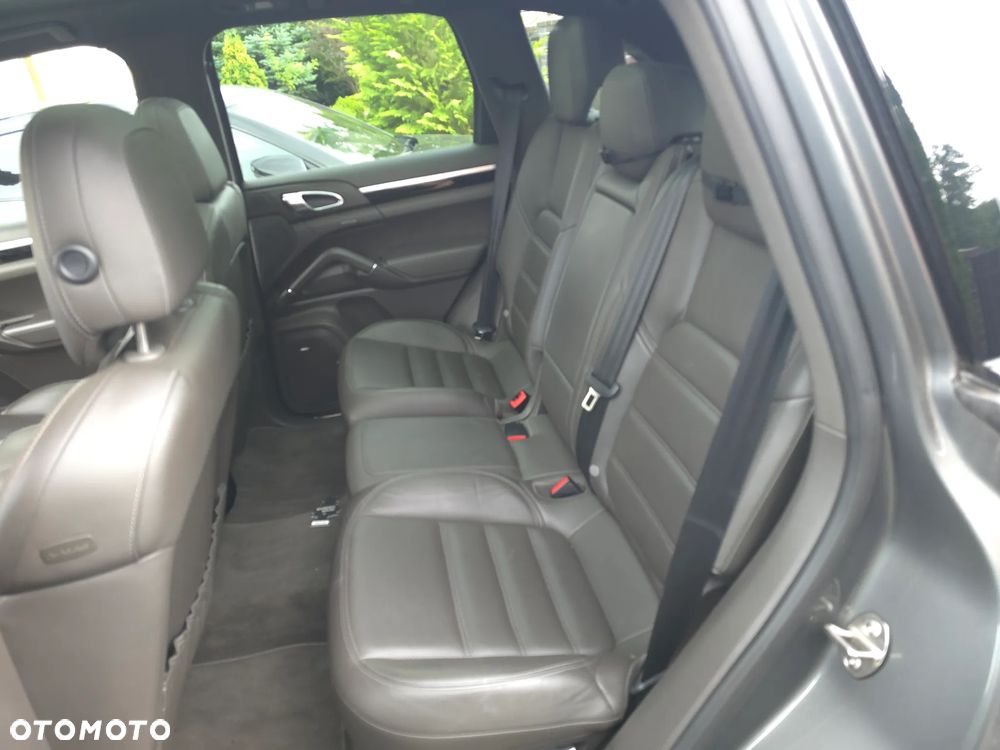 Porsche Cayenne Standard - 13