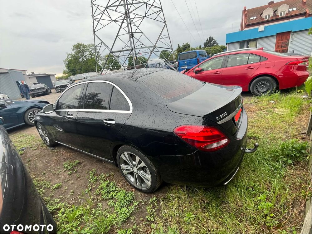 Mercedes-Benz Klasa C 300 7G-TRONIC AMG Line - 6