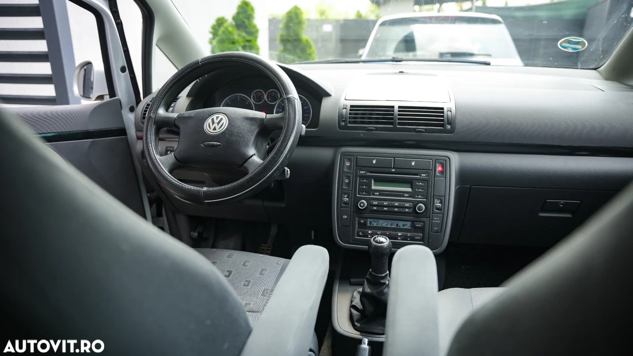 Volkswagen Sharan - 10