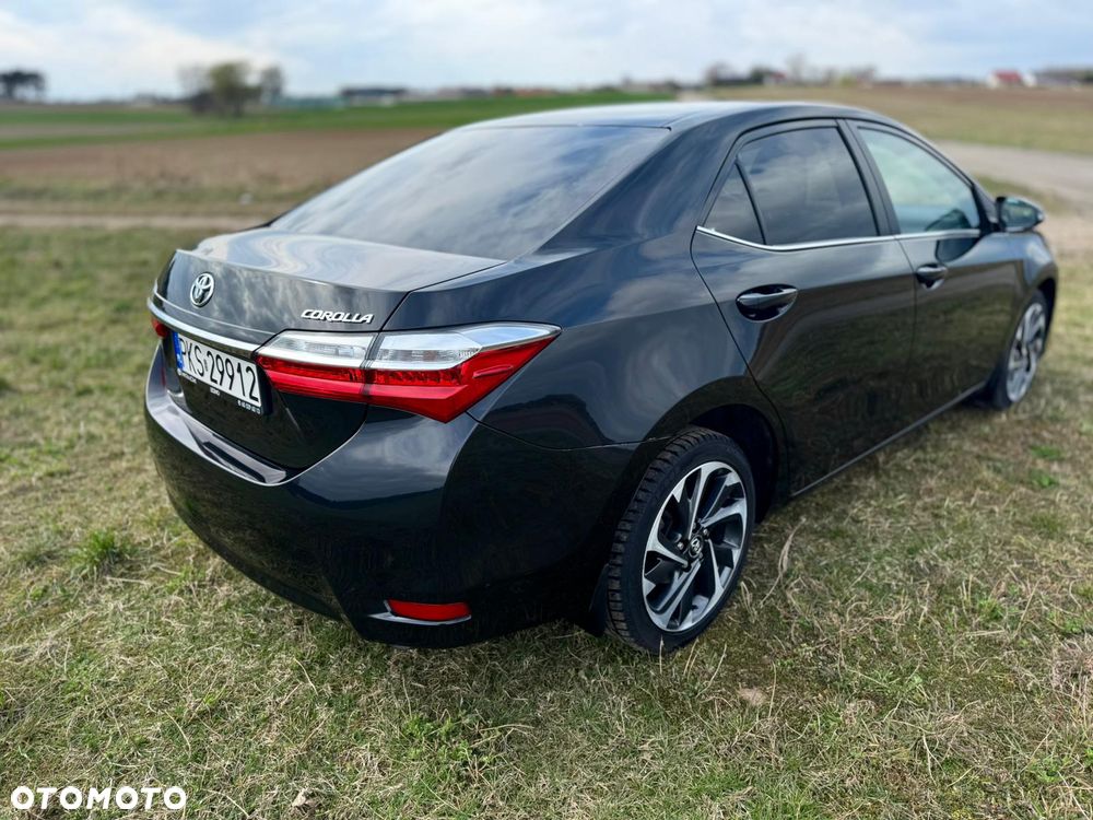 Toyota Corolla 1.6 Classic Plus - 9