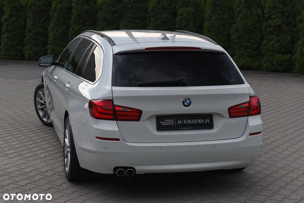 BMW Seria 5 525d xDrive Sport-Aut - 10