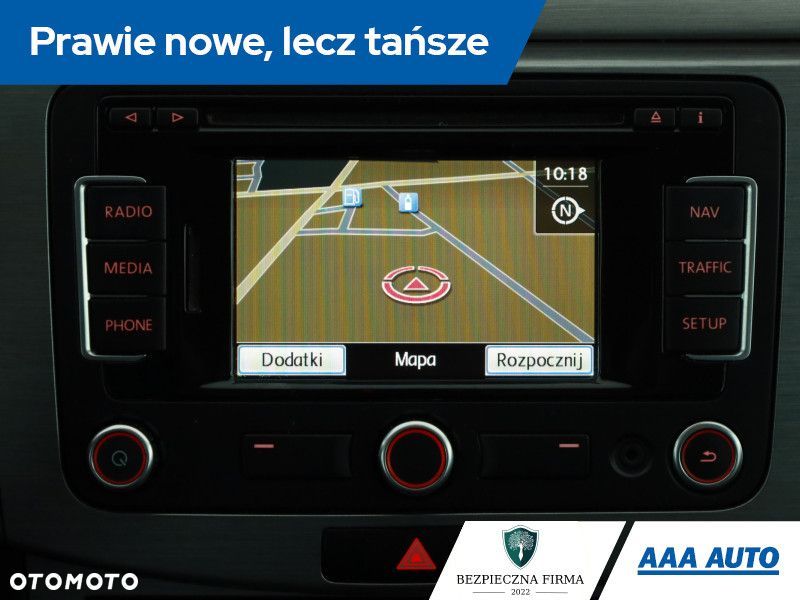 Volkswagen Passat - 12