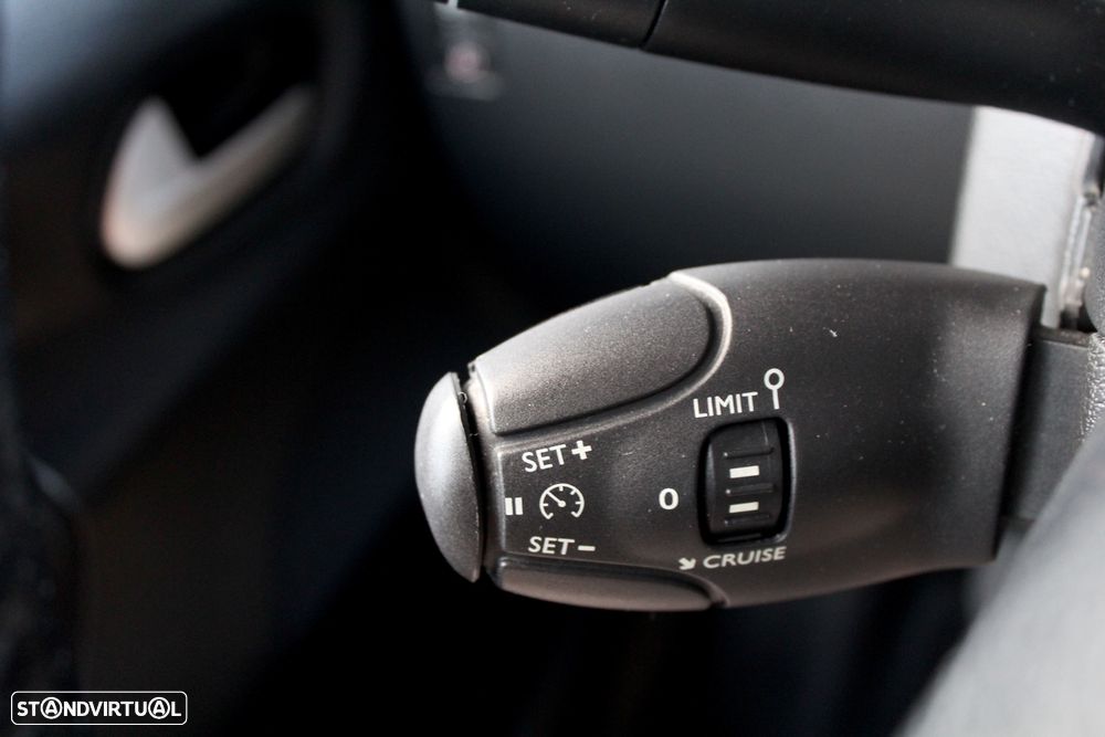 Peugeot 207 1.4 HDi Urban - 18