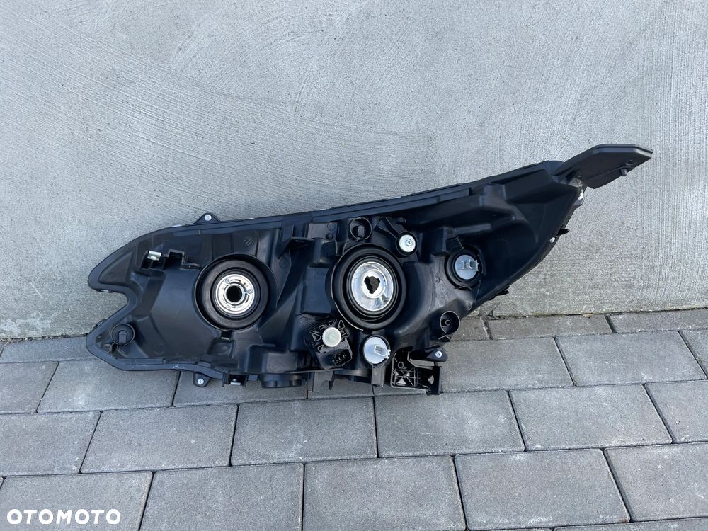 LAMPA PRZEDNIA PRAWA HONDA CRV IV LIFT  2015-- NOWA - 2