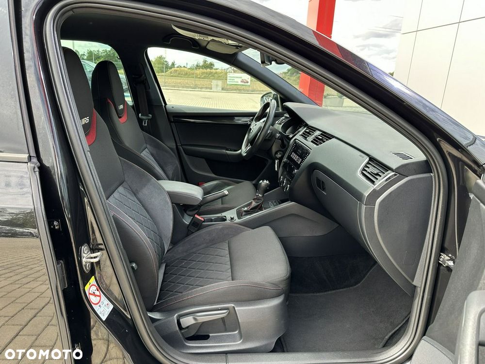 Skoda Octavia 2.0 TDI RS Challenge DSG - 15