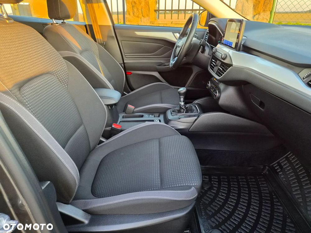 Ford Focus 1.0 EcoBoost Titanium - 19