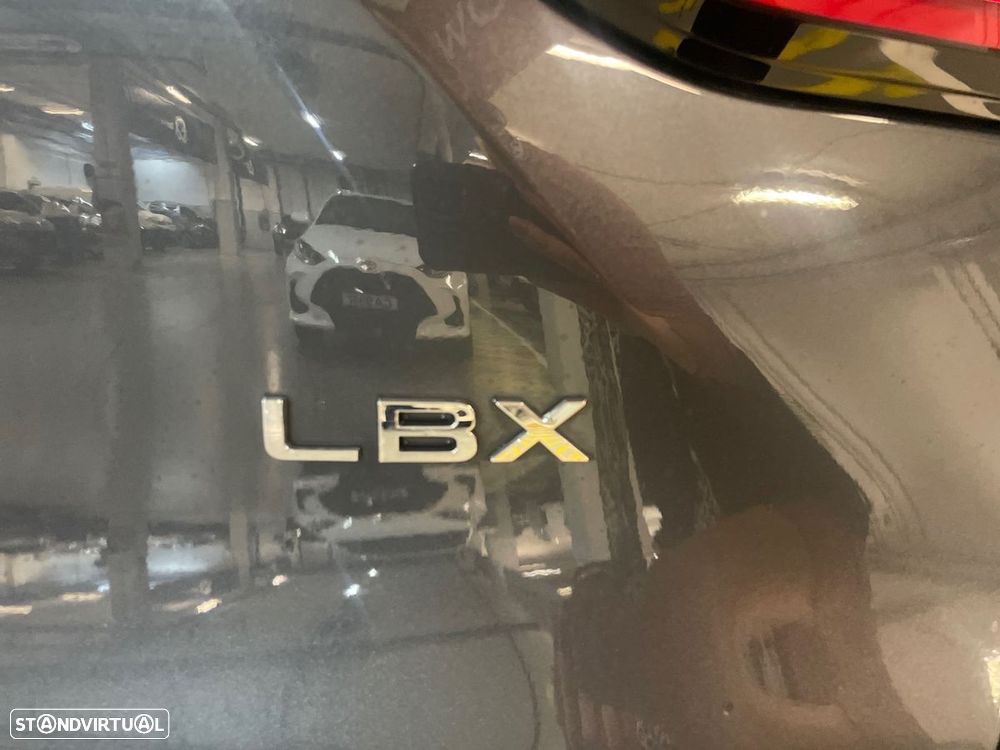 Lexus LBX Elegant - 30