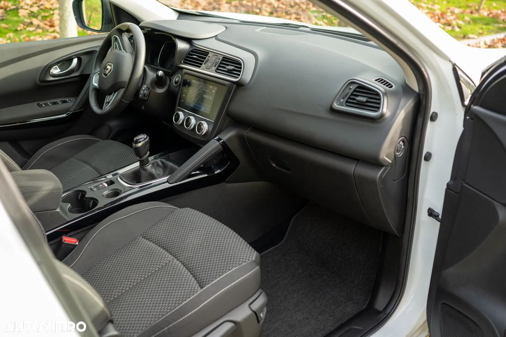 Renault Kadjar BLUE dCi 115 BUSINESS EDITION - 17