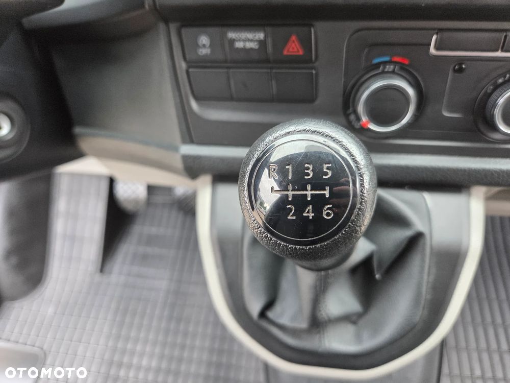 Volkswagen Transporter L2H1 - 30