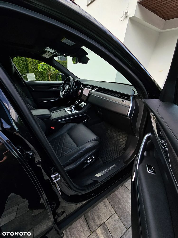 Jaguar F-Pace - 19