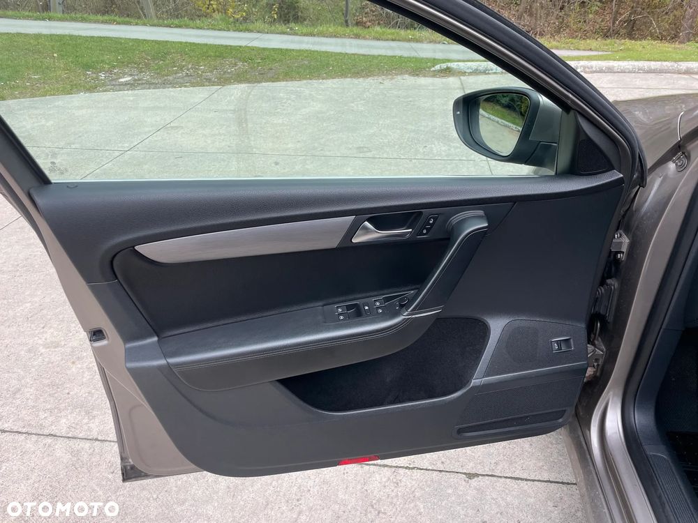 Volkswagen Passat 2.0 TDI 4Mot Comfortline - 14