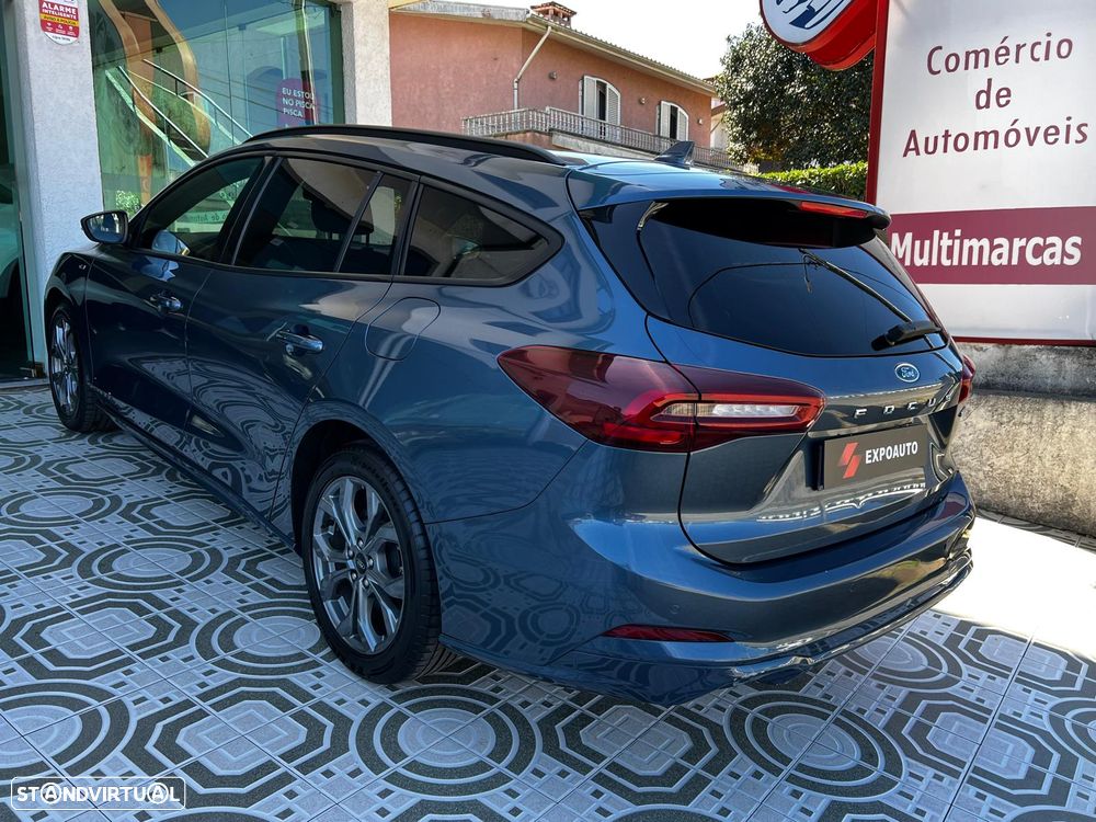 Ford Focus 1.0 EcoBoost MHEV ST-Line X - 32