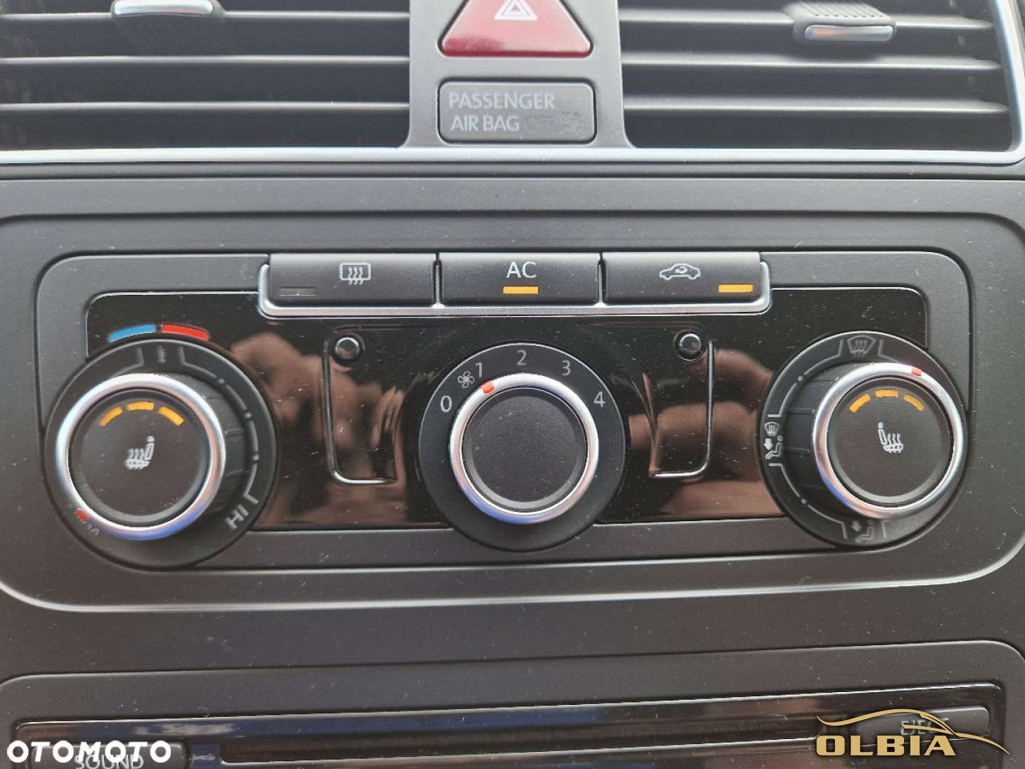 Volkswagen Touran - 31