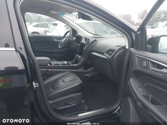 Ford Edge - 5