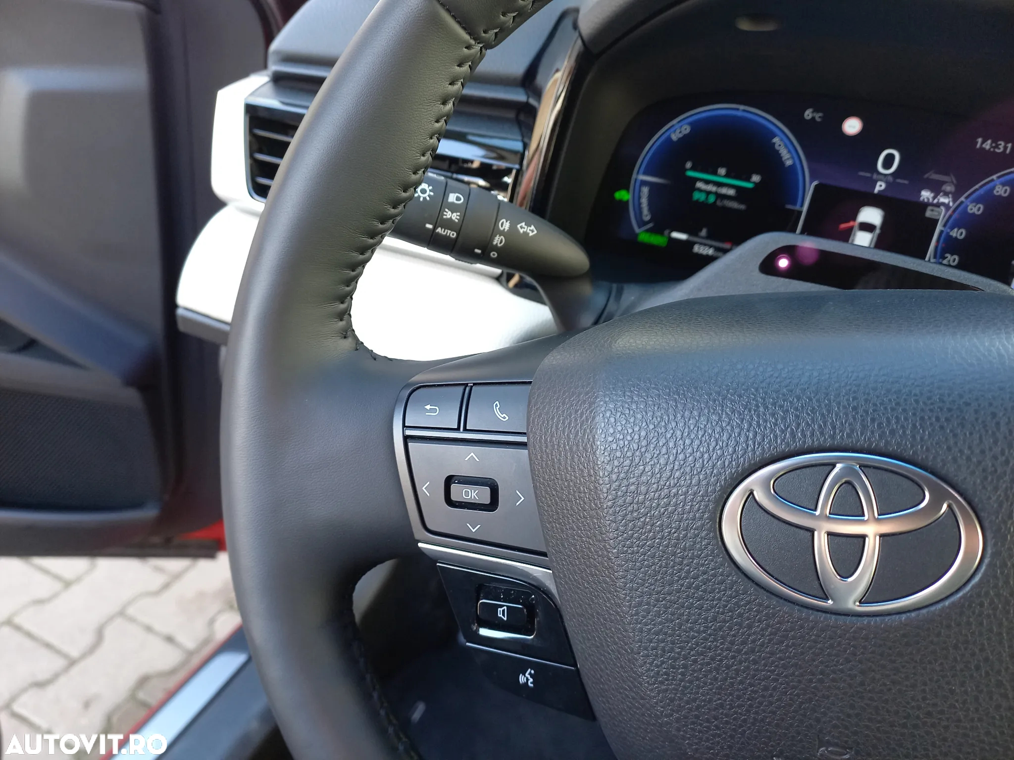 Toyota Camry 2.5 Hybrid Exclusive - 21